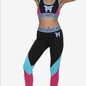 Hot topic Ready Player One workout set